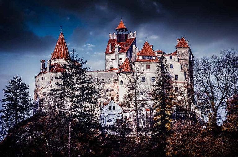 The 13 Most Haunted Castles in Europe - Fritzguide