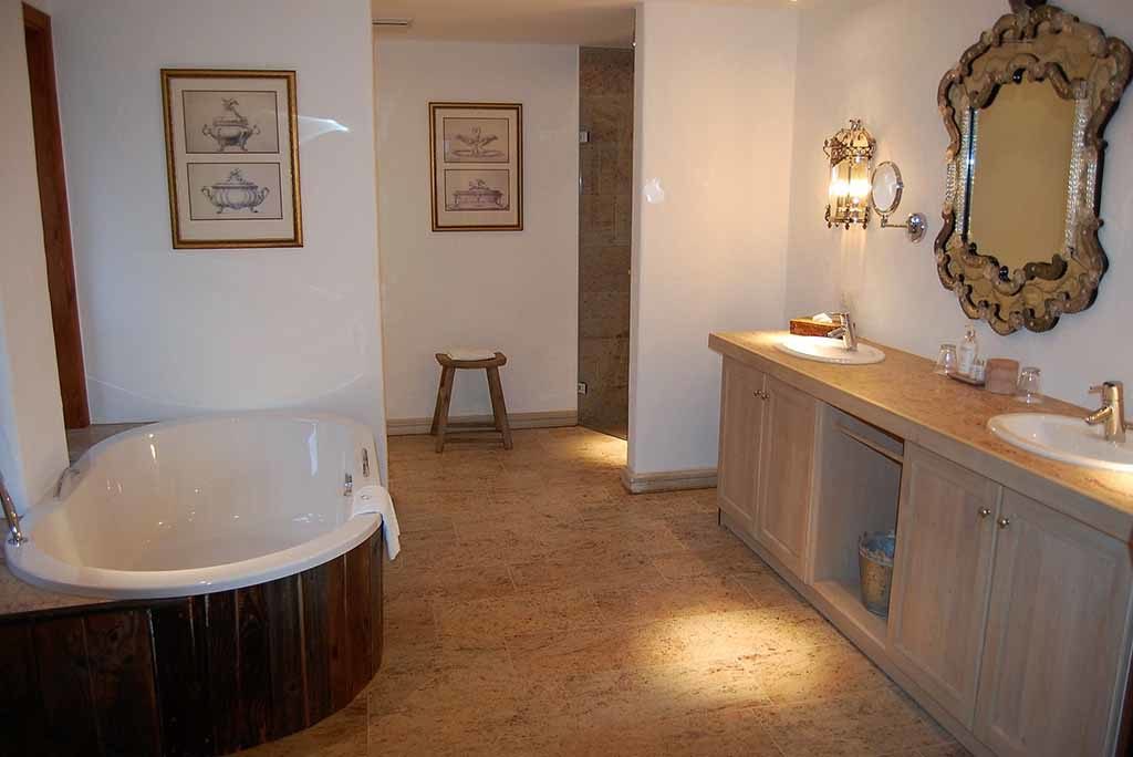 Zur Bleiche – Das Bad in einer Landhaussuite Foto: F. Moritz