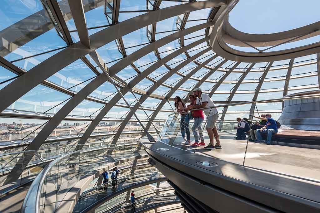 Die transparente Kuppel des Berliner Reichstags