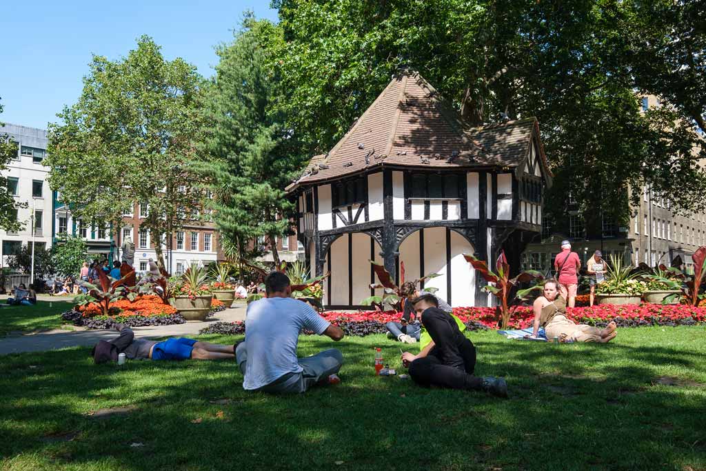 Picnic at Soho Square in London