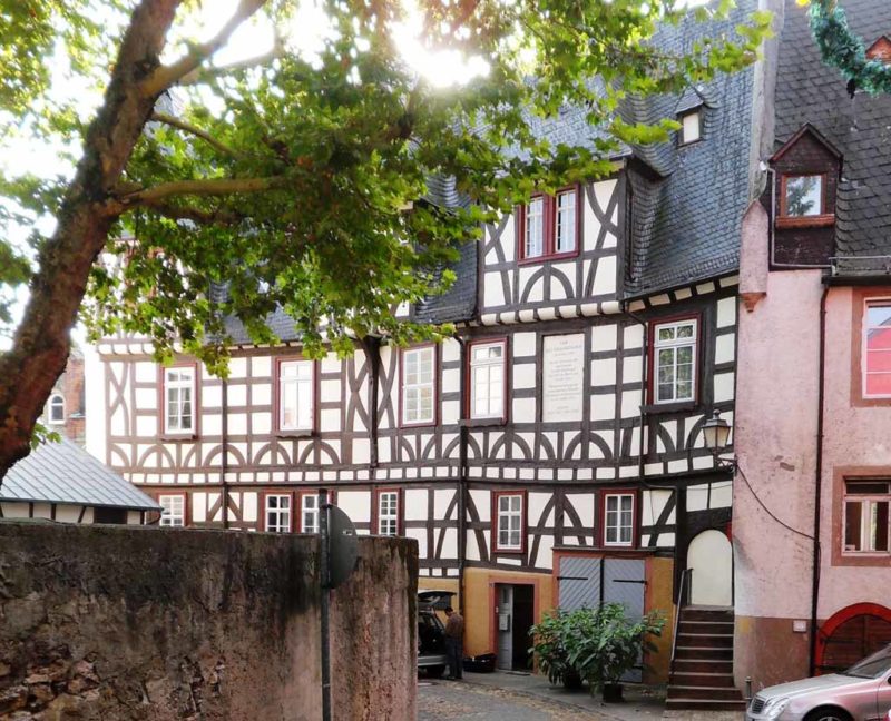 Der Klunkhardshof ist eines der schönsten Fachwerkhäuser in Rüdesheim